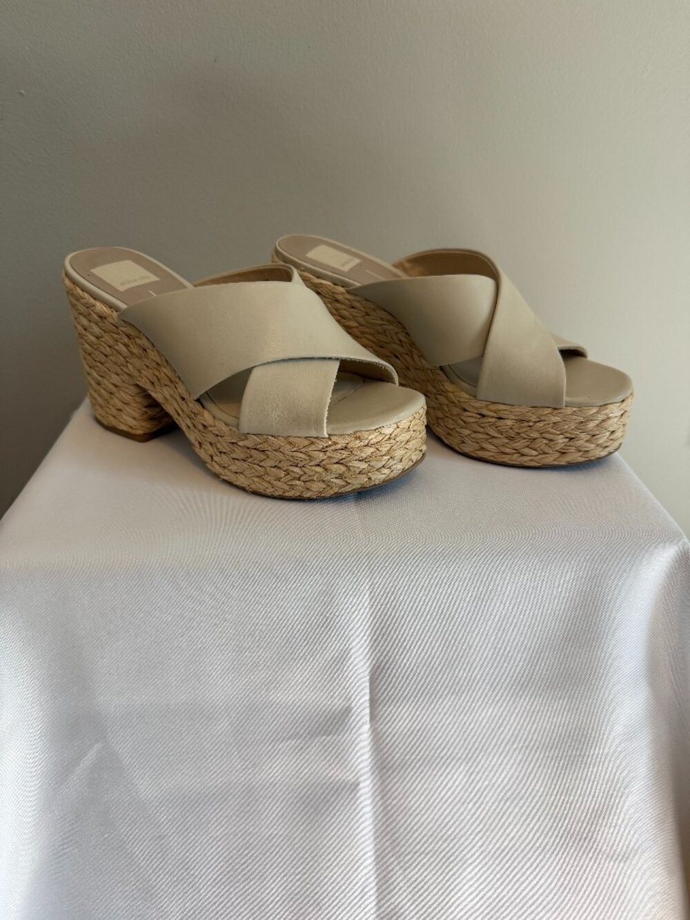 Dolce Vita Size 8.5 Eliana Platform Sandal